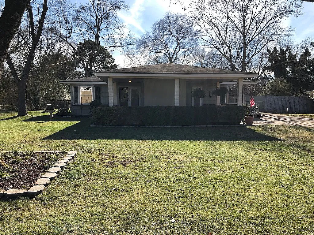 Restored cottage in Huntsville