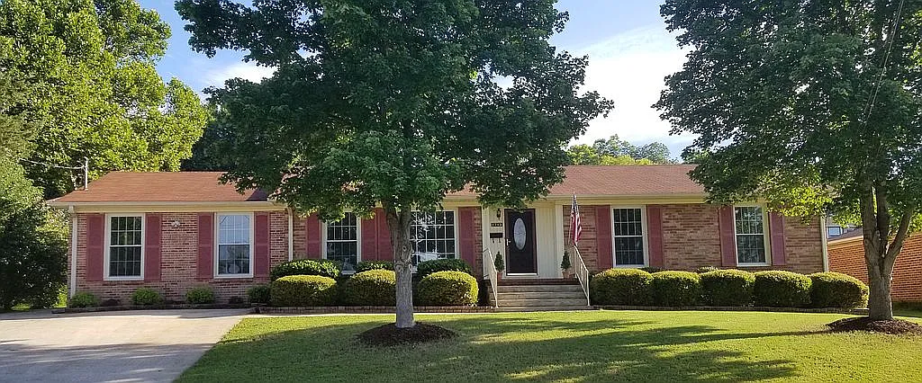 Renovated brick ranch home in Huntsville